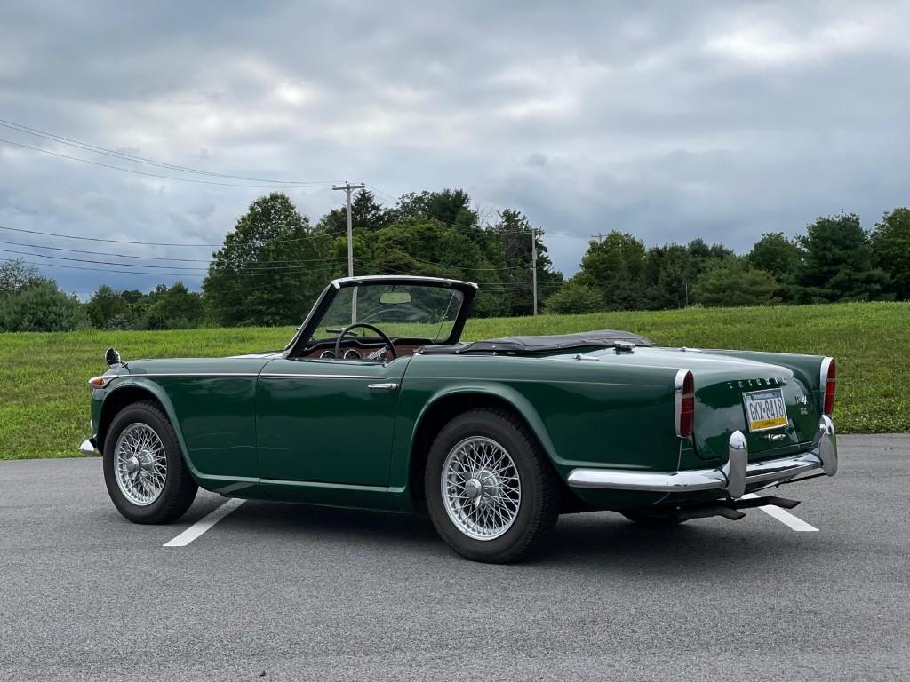 TRIUMPH TR4A IRS OVERDRIVE BRETAGNE ROADSTER
